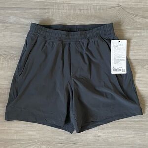 NWT Lululemon Pace Breaker Short 5” Lined
Size S